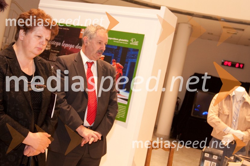 Marjan Mateta s soprogoPogovori, samogovori premiera v SNG Nova Gorica