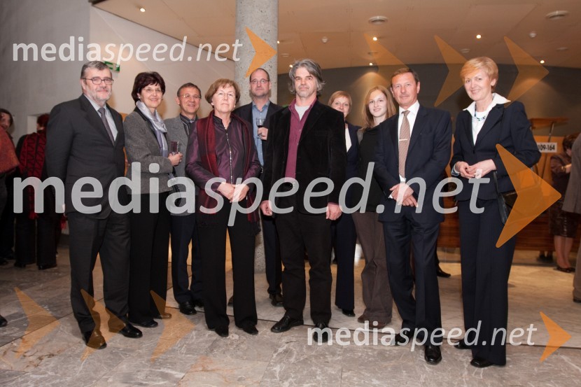 Igor Kogej, soprog Nanče Kosmač Kogej, Nevenka Vomer, Kosmačeva nečakinja, s 
soprogom Bojanom Vomerjem, Kosmačeva hči Nanča Kosmač Kogej, Miran Hvala, 
Kosmačev nečak, Srečko Fišer, avtor odrske priredbe, Danica Hvala, soproga 
Mirana Hvale, s hčerko Tejo Hvala, Jernej Kosmač, Kosmačev sin, Cvetka 
Selšek, predsednica uprave SKBPogovori, samogovori premiera v SNG Nova Gorica