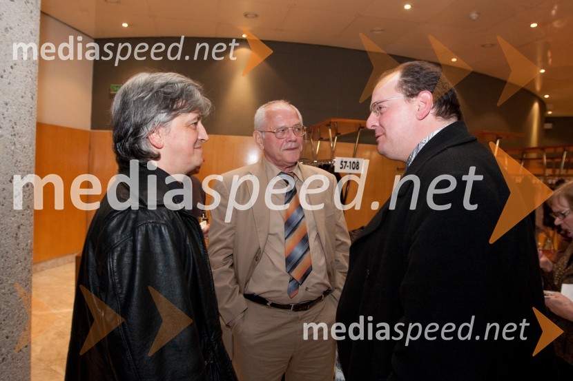 Iztok Mlakar, igralec, Bine Matoh, igralec, Primož Troha, novinar TV PrimorkePogovori, samogovori premiera v SNG Nova Gorica