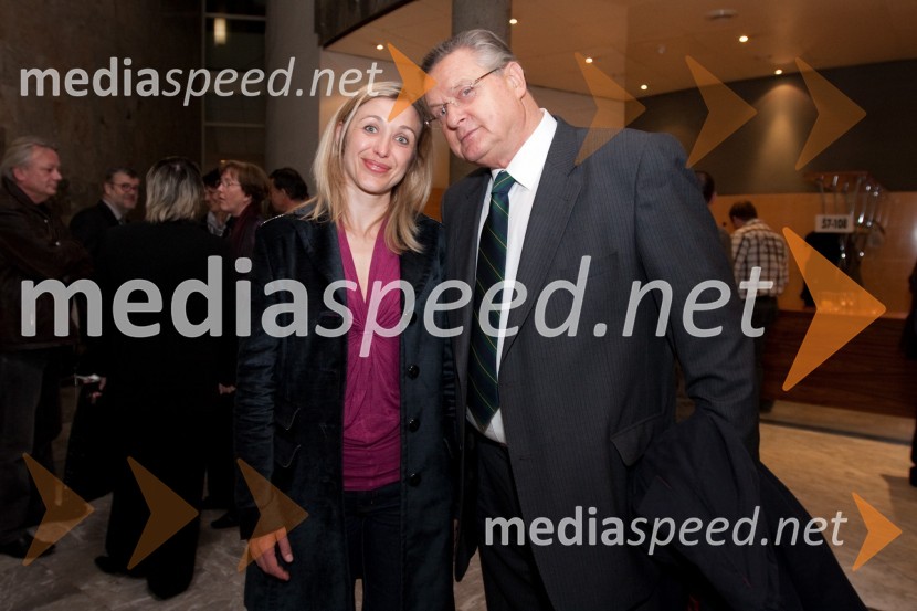 Helena Peršuh, igralka in Dušan Mlakar, režiserPogovori, samogovori premiera v SNG Nova Gorica