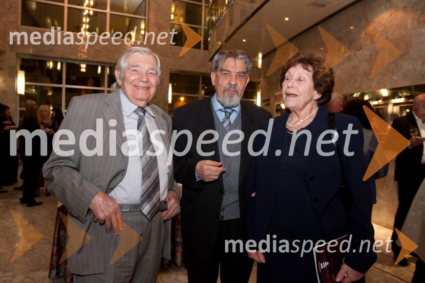 	Veljko Jelaska, Ciril Zlobec, literat in soproga VeronikaPogovori, samogovori premiera v SNG Nova Gorica