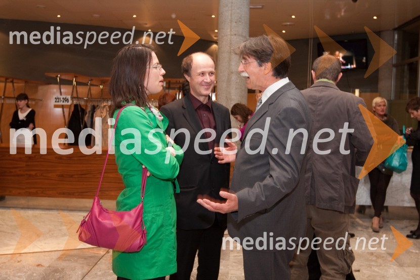 Renske Svetlin, Peter Tomaž Dobrila, vodja direktorata za umetnost na Ministrstvu za kulturo RS in Jožko Čuk, direktor SNG Nova GoricaPogovori, samogovori premiera v SNG Nova Gorica