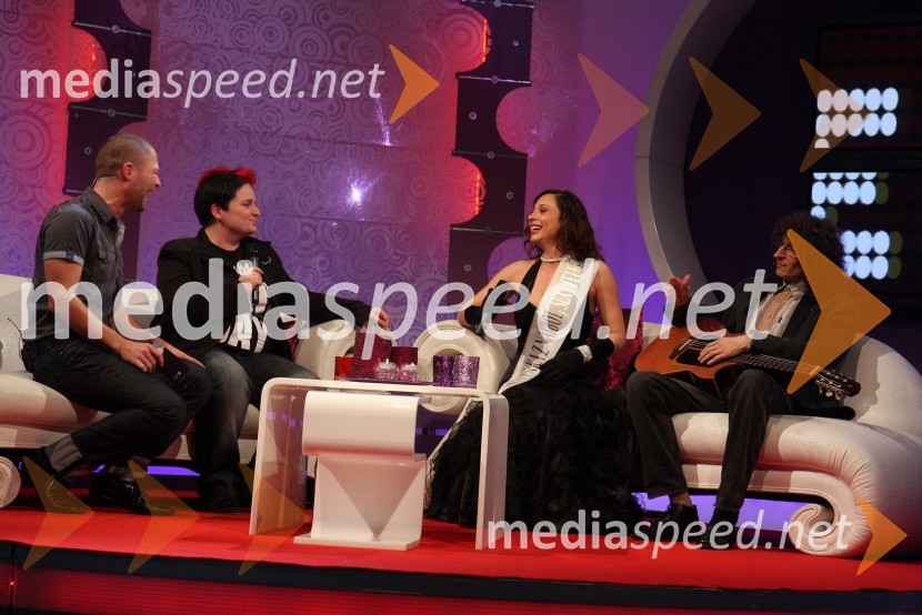 Sebastian, pevec in tv voditelj, Martina Ipša, stand up komedijantka, Tina Gorenjak, igralka in pevka ter Adi Smolar, pevecRdeča preproga s Sebastianom, snemanje oddaje