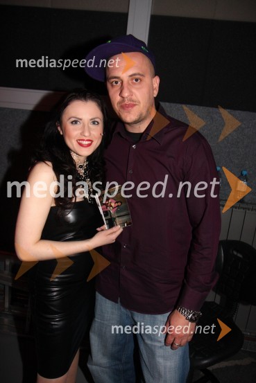 Maja Martina Merljak, igralka in 6pack Čukur, raperRdeča preproga s Sebastianom, snemanje oddaje