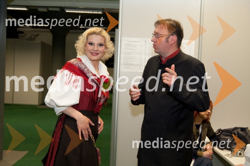 Anita Kadenšek, članica ansambla Veseli svatje in ..., član ansambla Štajerskih sedem16. Festival Slovenska polka in valček