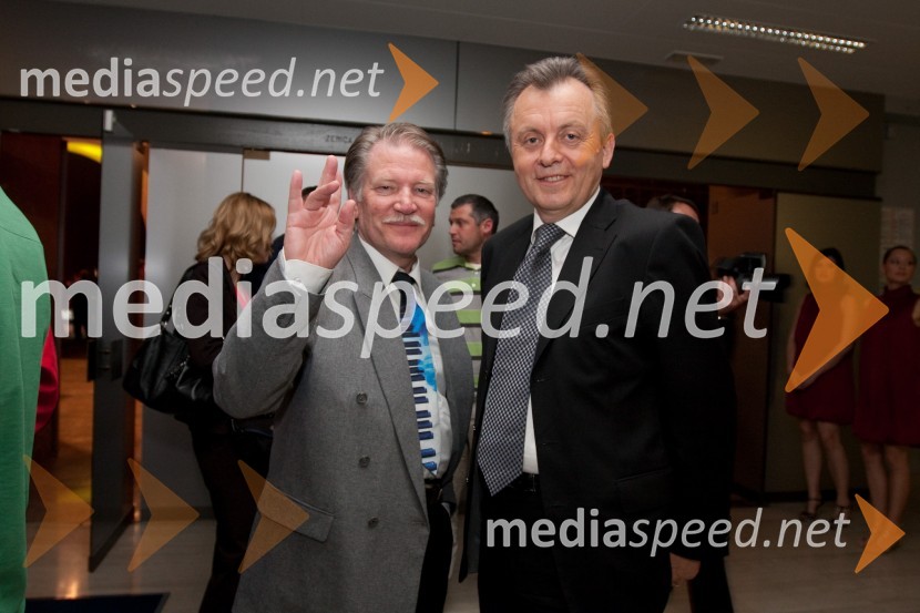 Edvin Flisar, pevec in Anton Guzej, generalni direktor RTV Slovenija16. Festival Slovenska polka in valček