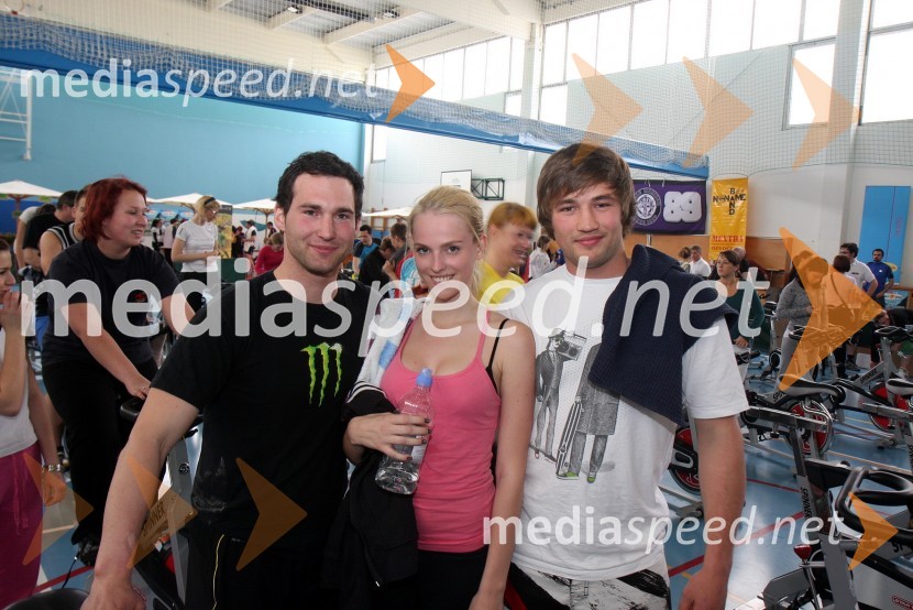 Alek Glebov, smučar, Nina Kohne, manekenka in Filip Flisar, reprezentant smučarskega krosaŠtajerska goni, dobrodelni spinning maraton