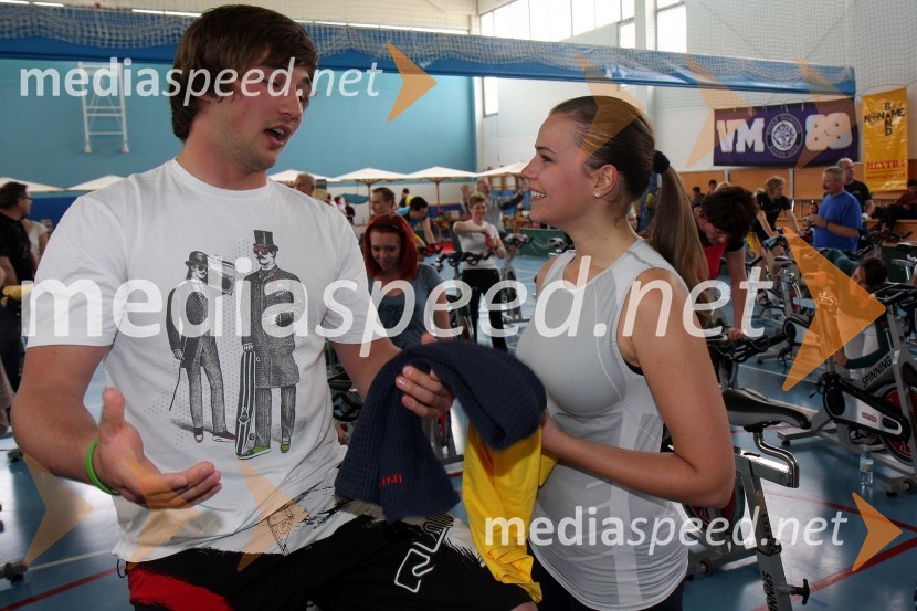 Filip Flisar, reprezentant smučarskega krosa in Tina Petelin, Miss Slovenije 2009Štajerska goni, dobrodelni spinning maraton
