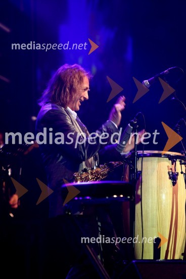 Braco Doblekar, saksofonist in tolkalist skupine HazardSkupina Hazard, koncert