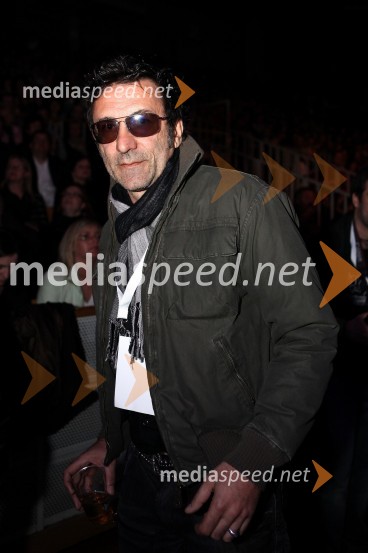 Branko Đurić - Đuro, režiser in igralecSkupina Hazard, koncert