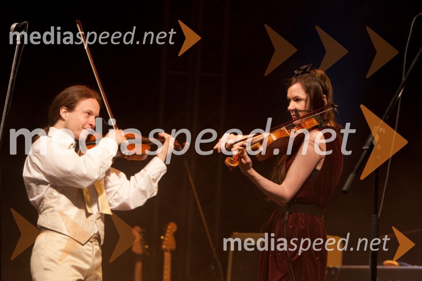 Član skupine Terrafolk in Una Palliser, violinistkaKoncert ob 20 letnici Lionizma v Sloveniji