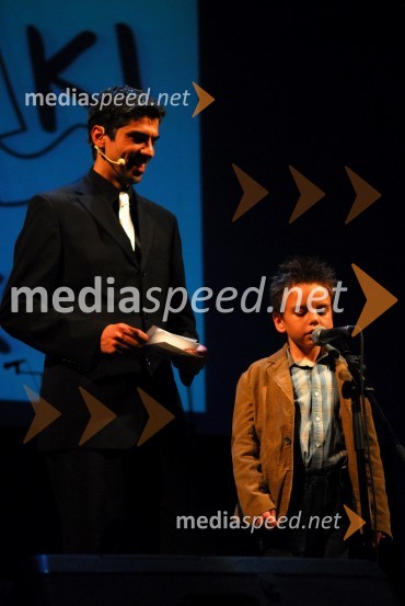 Bor Greiner, odgovorni urednik Radia City in povezovalec koncerta ter Blaž JanžičKoraki za korakce, dobrodelni koncert