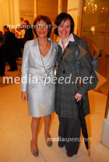 Andreja Kračun, predsednica združenja Koraki za korakce in Petra Božič Blagajac, komunikacijska skupina SPEMKoraki za korakce, dobrodelni koncert