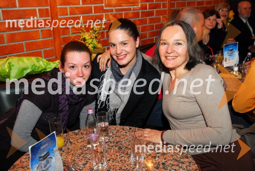 ..., ... in Milada Kalezić, igralkaKoraki za korakce, dobrodelni koncert