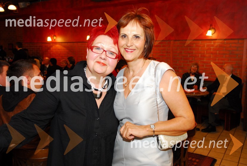 Zdenka Križanič, podpredsednica dobrodelnega združenja Koraki za korakce in Andreja Kračun, predsednica združenja Koraki za korakceKoraki za korakce, dobrodelni koncert