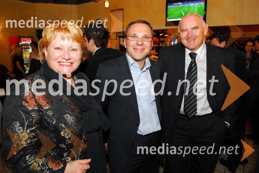 ..., Tomaž Mihelin Ritlop, direktor projektov, SPEM Komunikacijska skupina in ...Koraki za korakce, dobrodelni koncert