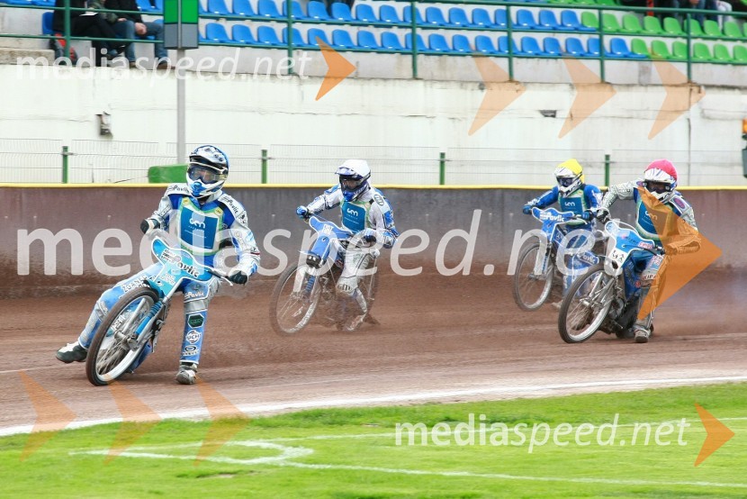 Renato Cvetko (ST Unia Goričan), Jernej Pečnik (AMTK Ljubljana), Dario Vugrinec (ST Unia Goričan) in Ladislav Vida (ST Lendava)Speedway, DP mladincev Slovenije, Hrvaške in Madžarske 2010, 1. dirka