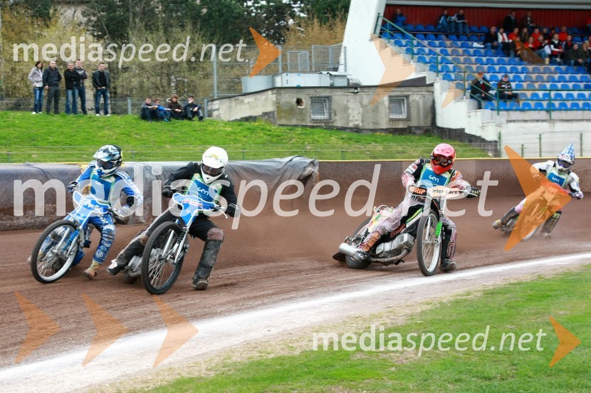 Jasmin Iljaš (ST Unia Goričan), Nejc Malešič (AMTK Ljubljana),  	Dalibor Bot (ST Lendava) in Maks Lipnik (AMTK Ljubljana)Speedway, DP mladincev Slovenije, Hrvaške in Madžarske 2010, 1. dirka