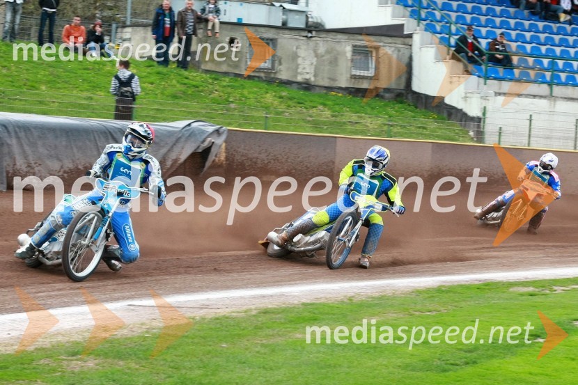 Renato Cvetko (ST Unia Goričan), Aljoša Remih (AMD Krško) in Matija Duh (AMD Krško)Speedway, DP mladincev Slovenije, Hrvaške in Madžarske 2010, 1. dirka