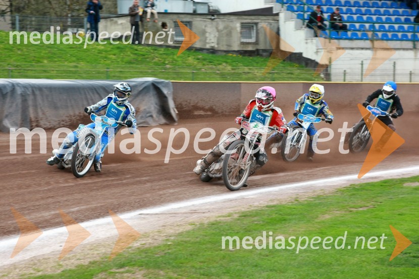 Renato Cvetko (ST Unia Goričan), Samo Kukovica (AMD Krško), Roland Benkö (Gyula, Madžarska) in Nejc Malešič (AMTK Ljubljana)Speedway, DP mladincev Slovenije, Hrvaške in Madžarske 2010, 1. dirka