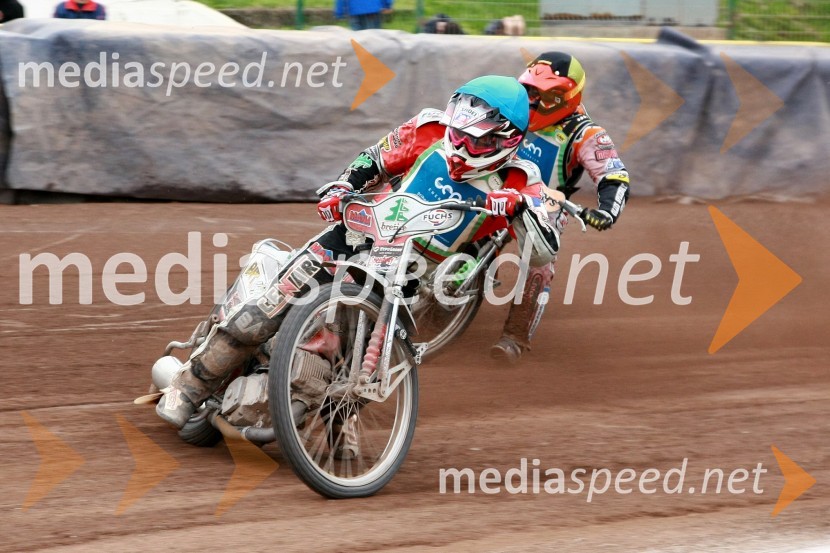 Samo Kukovica (AMD Krško) in Dalibor Bot (ST Lendava)Speedway, DP mladincev Slovenije, Hrvaške in Madžarske 2010, 1. dirka