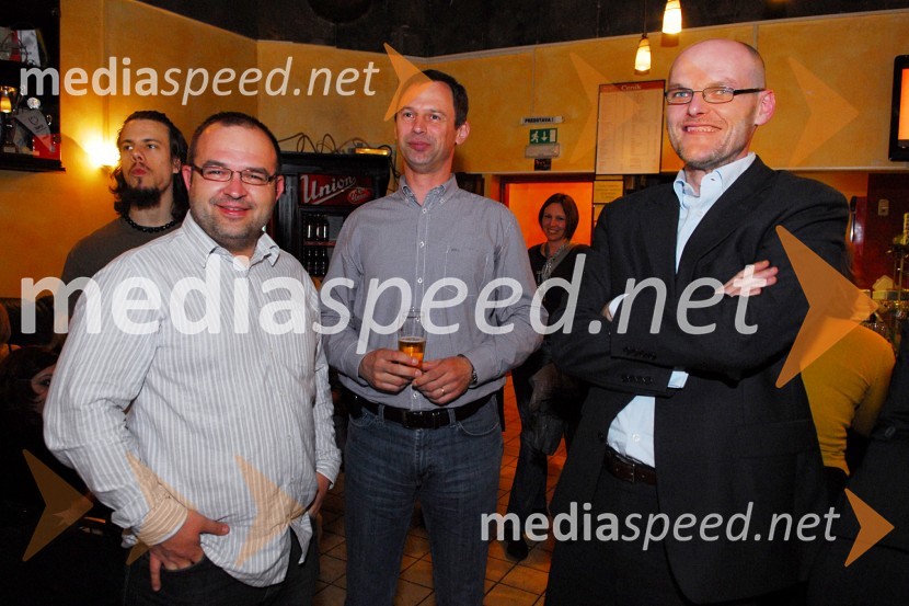 Mitja Blagajac, član uprave komunikacijske skupine SPEM, mag. Franc Virtič, komandir PP Maribor II in dr. Goran Klemenčič, državni sekretar na Ministrstvu za notranje zadeveKoraki za korakce, dobrodelni koncert