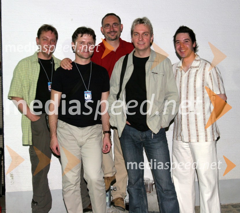 Skupina Avia band: Poli, Andrej, Dragan, Turi in MihaAvia band