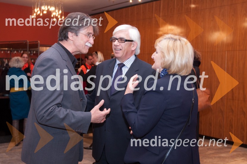 Jožko Čuk, direktor Slovenskega narodnega gledališča (SNG) Nova Gorica, Aleks Štakul, nekdanji generalni direktor RTV Slovenija in soproga MartaSkopuh, premiera v MGL