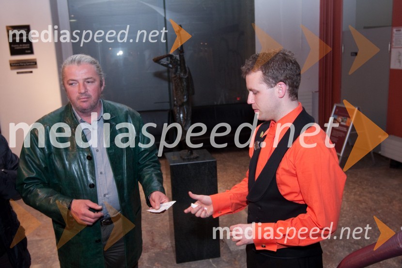 Milan, soprog Sonči Nered Čebašek, urednice in Martin Vrtačnik, hostesnikSkopuh, premiera v MGL