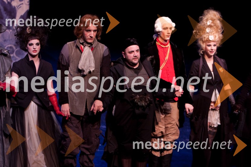 Ana Dolinar, igralka, Matej Puc, igralec, Gregor Čušin, igralec, Jurij Drevenšek, igralec in Tjaša Železnik, igralkaSkopuh, premiera v MGL