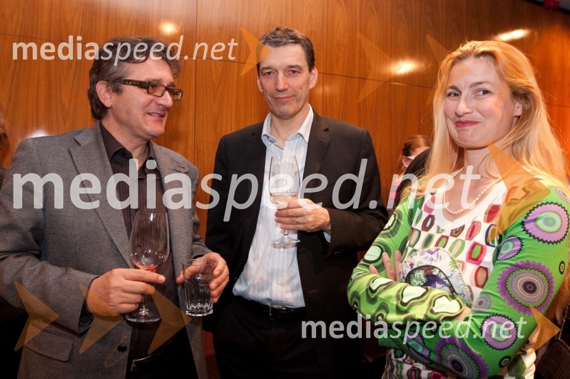 ..., Matija Šenk, predsednik uprave KD Življenje zavarovalnica d.d. s soprogoSkopuh, premiera v MGL