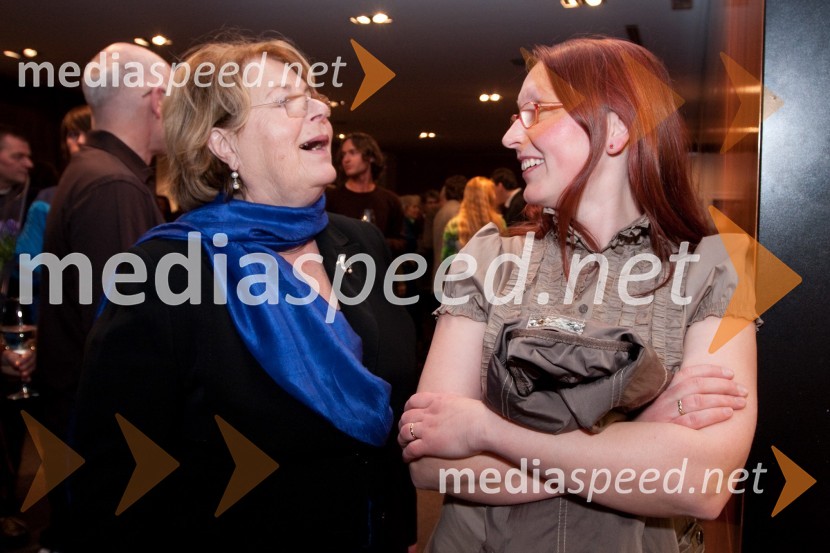 Maja Šugman, igralka in Melita Čušin, soproga igralca Gregorja ČušinaSkopuh, premiera v MGL