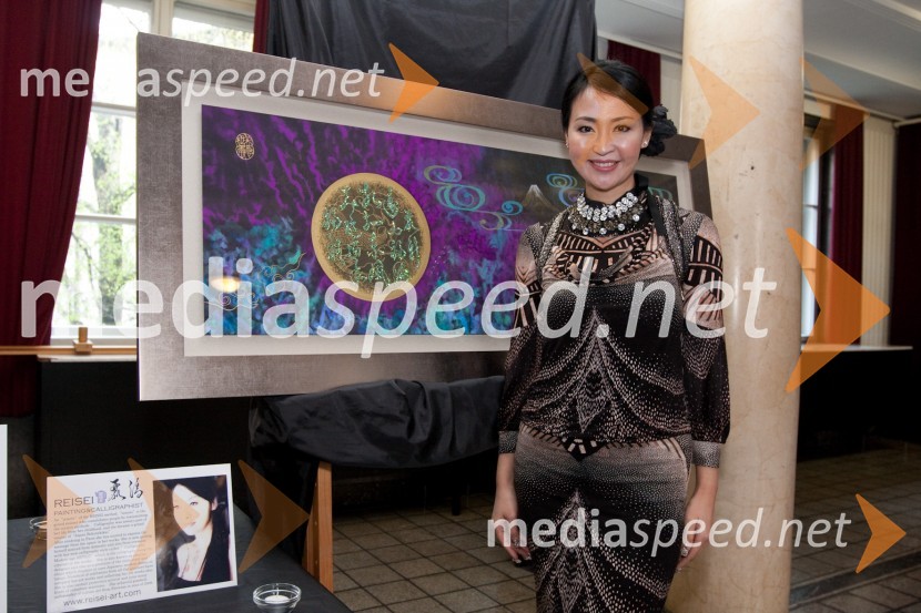 Reisei, kaligrafistkaDruštvo Sila, gala večerja