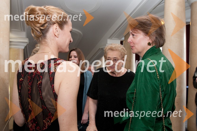 Sabina Špes, podpredsednica društva SILA in Marie Prelog, predsednica društva SILA z mamoDruštvo Sila, gala večerja