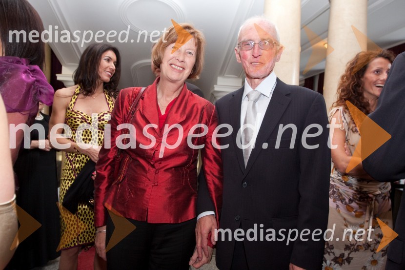 Milan Matos, nekdanji direktor Mladinske knjige Založbe ter njegova soproga SilvaDruštvo Sila, gala večerja