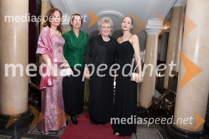 Una Sopotnik, blagajničarka društva SILA, Marie Prelog, predsednica društva SILA, Barbara Por Hrovat in Sabina Špes, podpredsednica društva SILADruštvo Sila, gala večerja