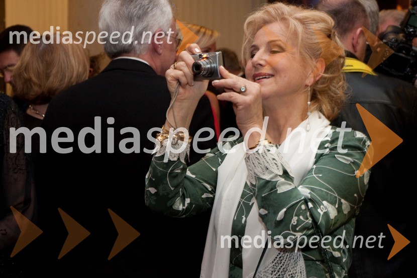 Doroteja Omahen, avtorica knjige SILA okusi svetaDruštvo Sila, gala večerja