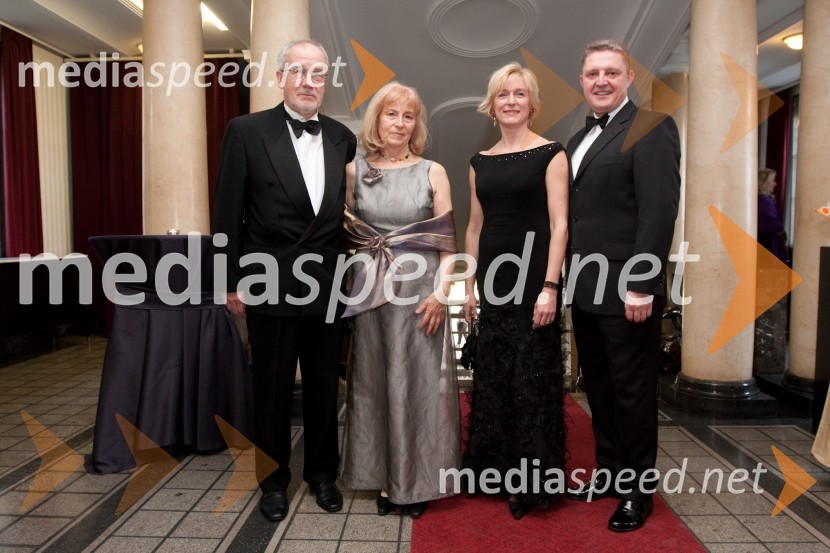 Janez in Irena Debeljak ter Zdenka in Dušan ArkoDruštvo Sila, gala večerja