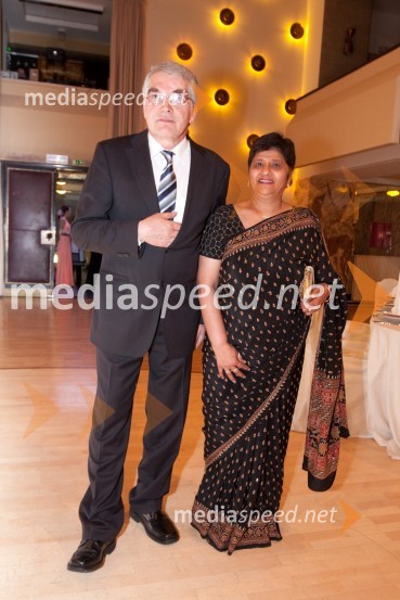 Koki Veber, lastnica butikov Sariko in soprog PeterDruštvo Sila, gala večerja