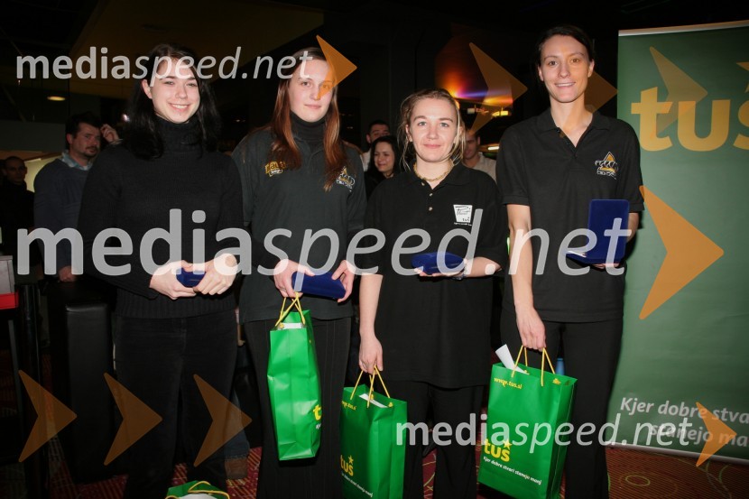 Najboljše članice - Maruša Premru (3. mesto), Barbara Šribar (3. mesto), Andreja Placet (2. mesto), Tanja Kaštrun (1. mesto)Biljard, Državno prvenstvo Mednarodna osmica 2006