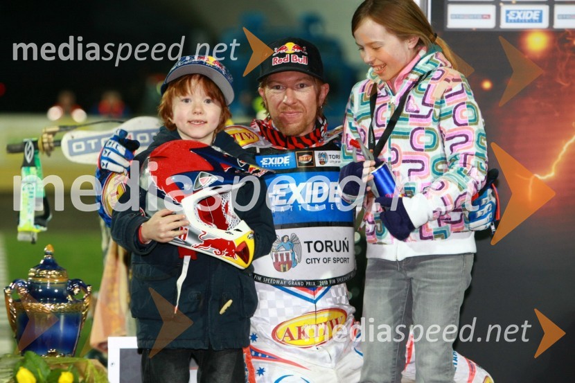 Jason Crump (Avstralija) ter njegova sin in hčerkaSpeedway, SGP 2010, VN Evrope, dirka