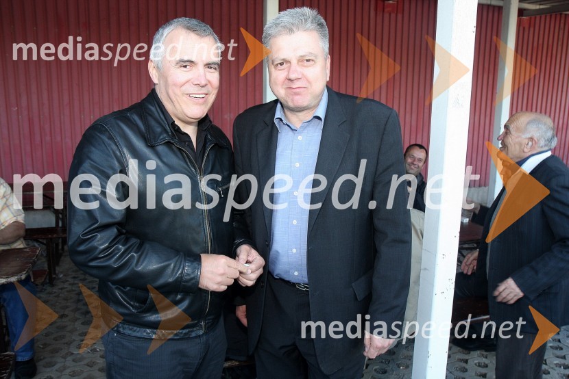 Zoran predin, pevec in Andrej Verlič, podžupan Mestne občine MariborRadio Maribor, prireditev ob 65 – letnici radia