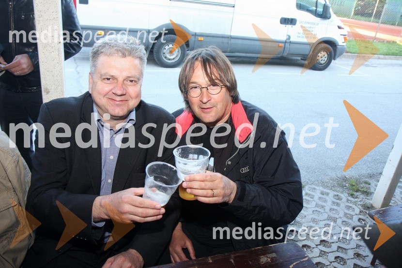 Andrej Verlič, podžupan Mestne občine Maribor in Smiljan Kreže, organizator in član skupine PreporodRadio Maribor, prireditev ob 65 – letnici radia
