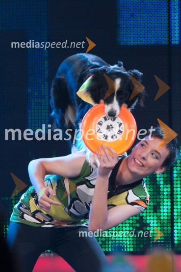 Amadea Colja in psička Bora2. polfinalna oddaja Slovenija ima talent