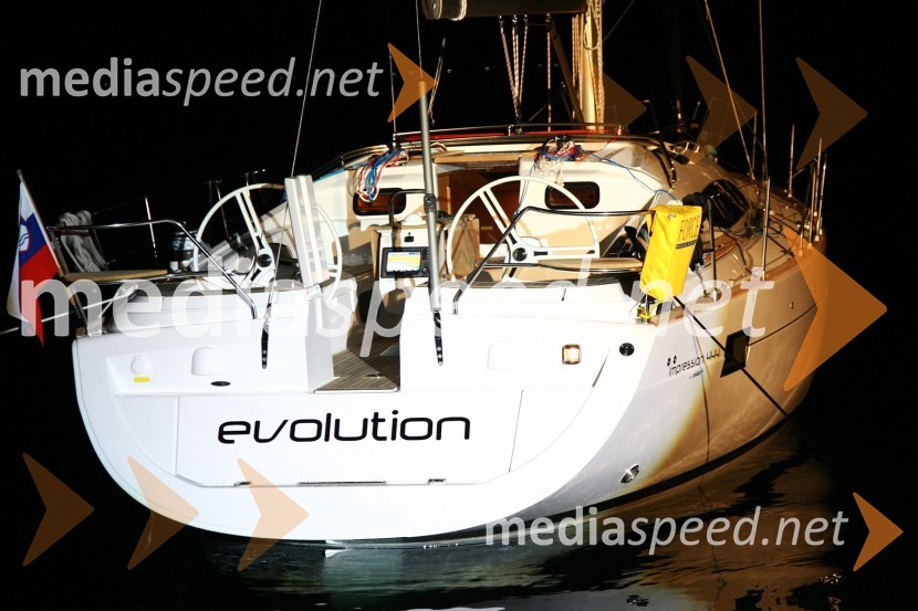 Jadrnica Elan impression 444 EvolutionEkskluzivna predstavitev jadrnic Elan 350 R - Evolution in Elan impression 444 Evolution