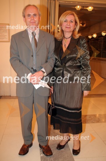 Milan Predan - Pipi, direktor ČZP Večer in njegova žena Darka Zvonar PredanStroj Hamlet, premiera drame SNG Maribor