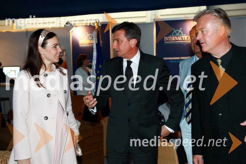 Lorella Flego, povezovalka prireditve, Borut Pahor, predsednik vlade Republike Slovenije in Jurij Korenc, idejni oče in izvršni direktor Internautice15. Internautica 2010, otvoritev