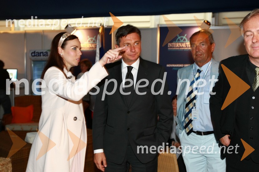 Lorella Flego, povezovalka prireditve, Borut Pahor, predsednik vlade Republike Slovenije, Marjan Božnik, direktor Marine Portorož in Jurij Korenc, idejni oče in izvršni direktor Internautice15. Internautica 2010, otvoritev