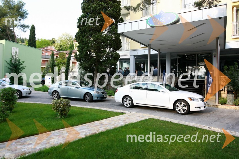 Lexus GS 450hEkskluzivna predstavitev jadrnic Elan 350 R - Evolution in Elan impression 444 Evolution