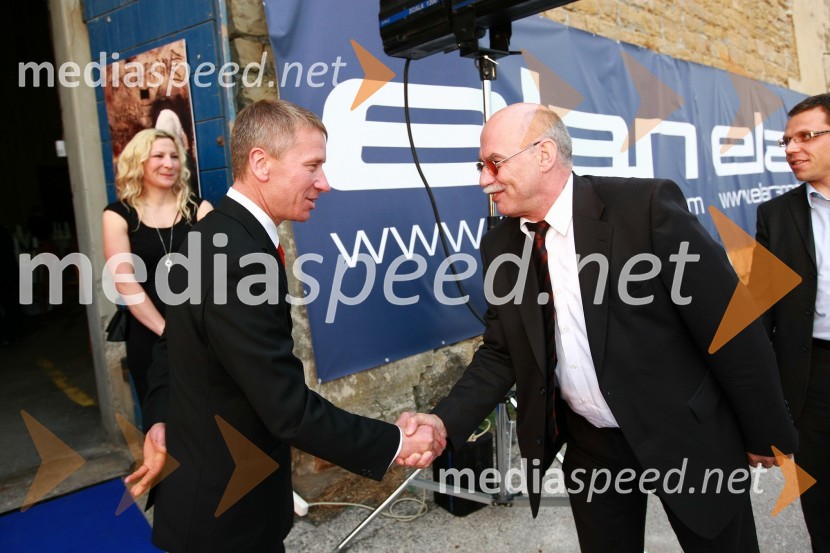 Dr. Robert Ferko, predsednik uprave podjetja Elan d.o.o. in ...Ekskluzivna predstavitev jadrnic Elan 350 R - Evolution in Elan impression 444 Evolution